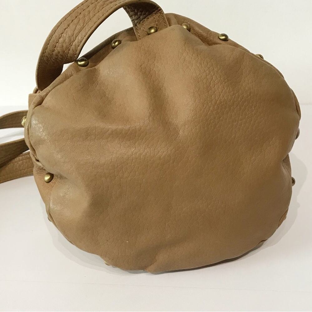 Patti Hansen for HUNG ON U Tan Leather Bronze Studded Cross Body Sling Bag Cross - Picture 9 of 16